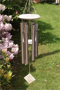 Woodstock Chimes of Pluto, silber und weiss