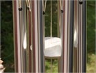 Woodstock Chimes of Pluto, silber und weiss